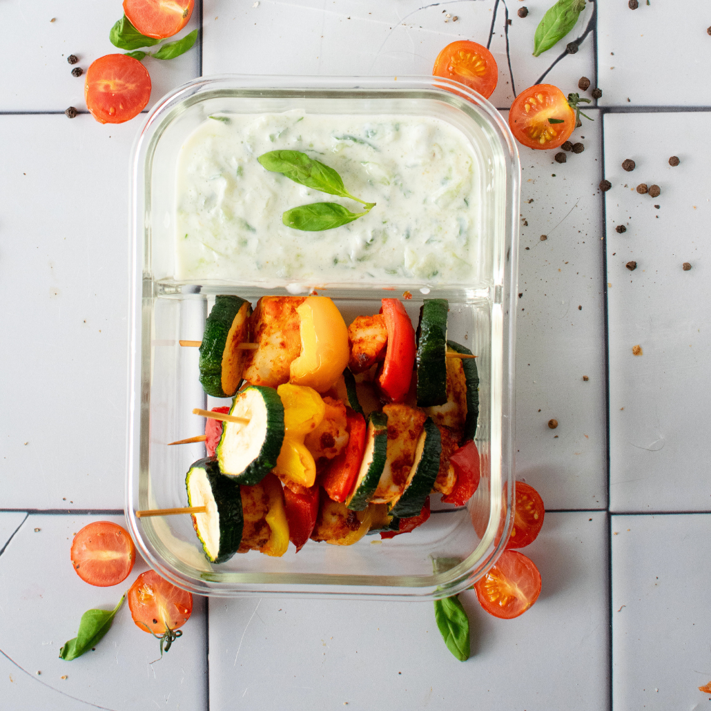 szaszłyki z halloumi