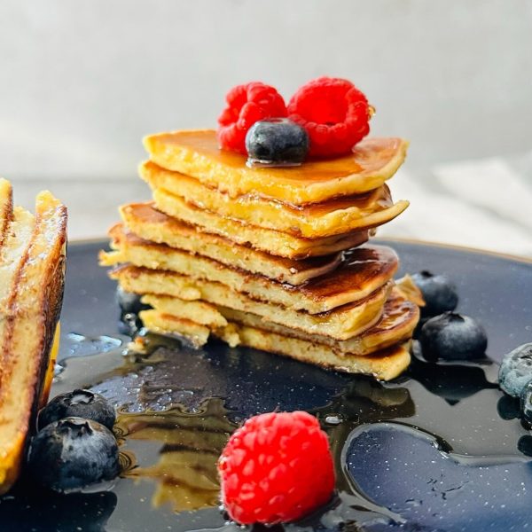Przepis na sycące i ekspresowe pancakes Dietetycznie Zakręcona Paula Jamróz